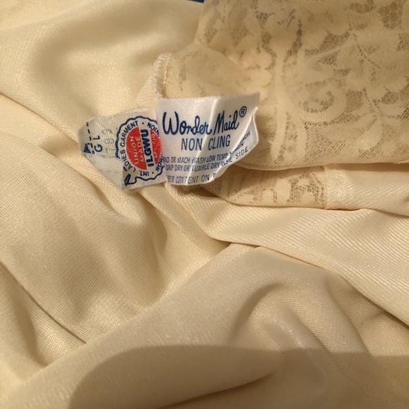 Vintage WONDER MAID Non Cling Nylon Full Slip 36 - Picture 3 of 4